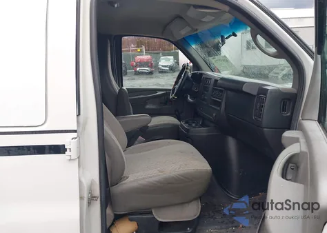 2012 GMC Savana 2500 Work Van из США, поврежденный, VIN 1GTW7FCGXC1120372